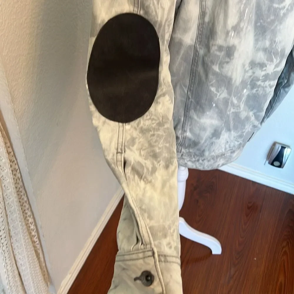 Akoo Light Gray Acid Washed and Paint Splatter Design Denim Jacket ~ Size XL